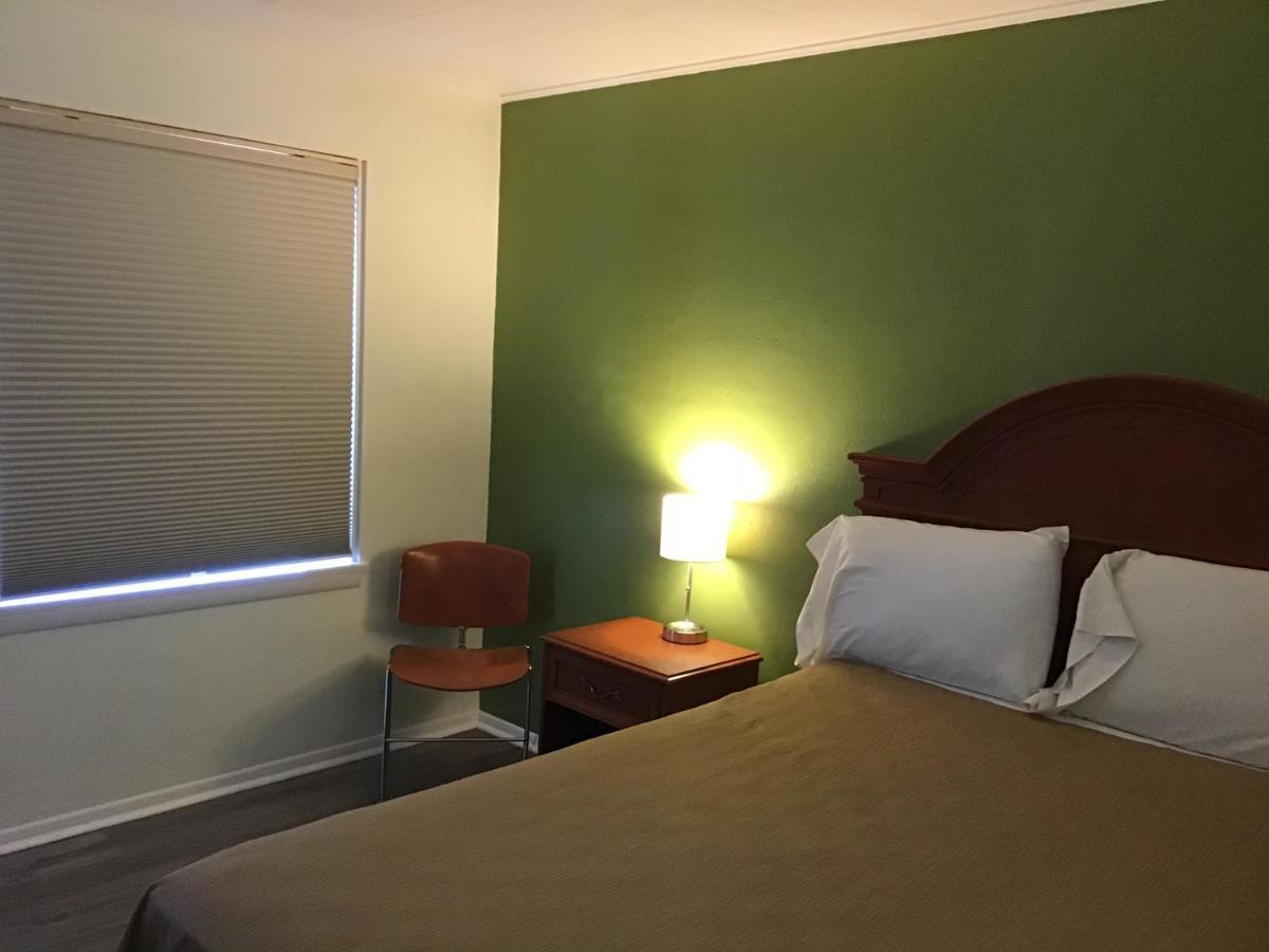 Budget Inn Hotel Оуэнсборо Экстерьер фото